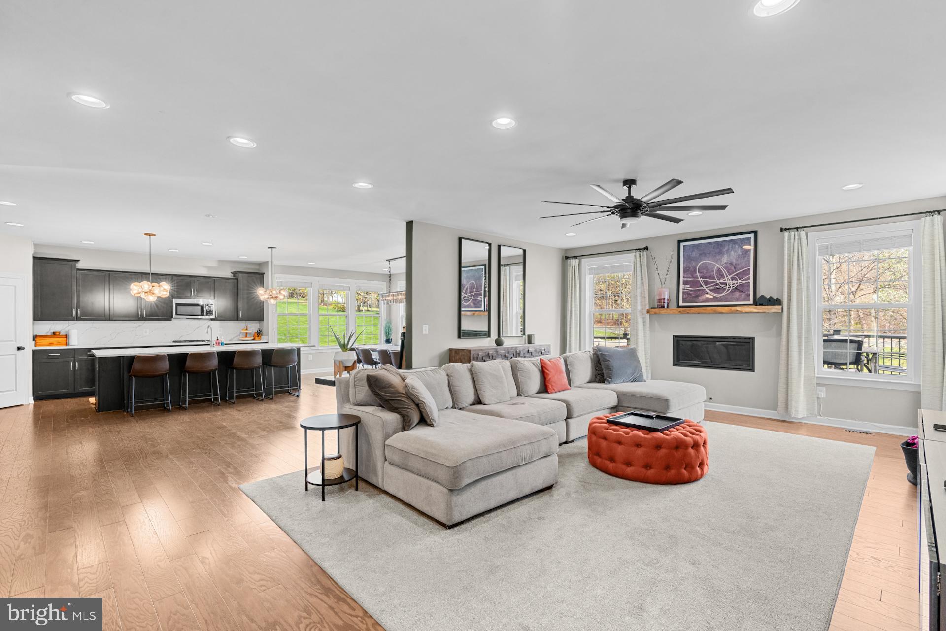 HOLLY RIDGE AT LAWNVALE - Residential