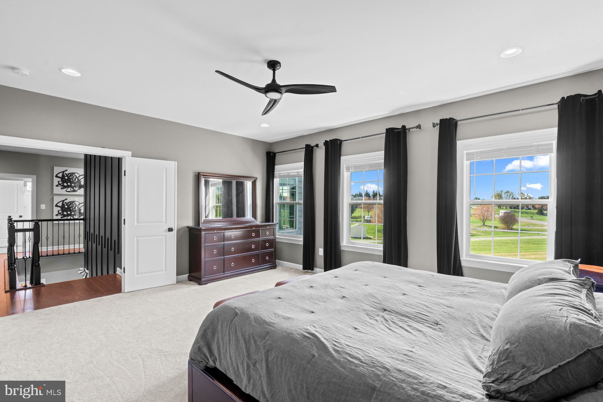 HOLLY RIDGE AT LAWNVALE - Residential