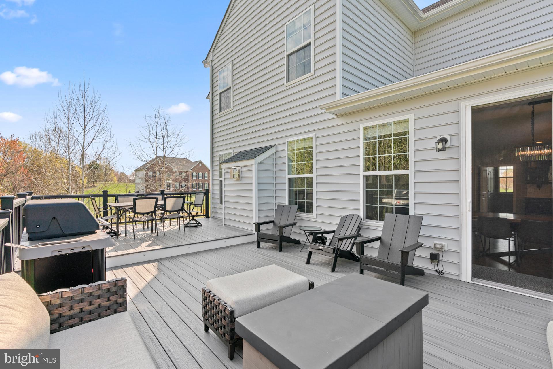 HOLLY RIDGE AT LAWNVALE - Residential