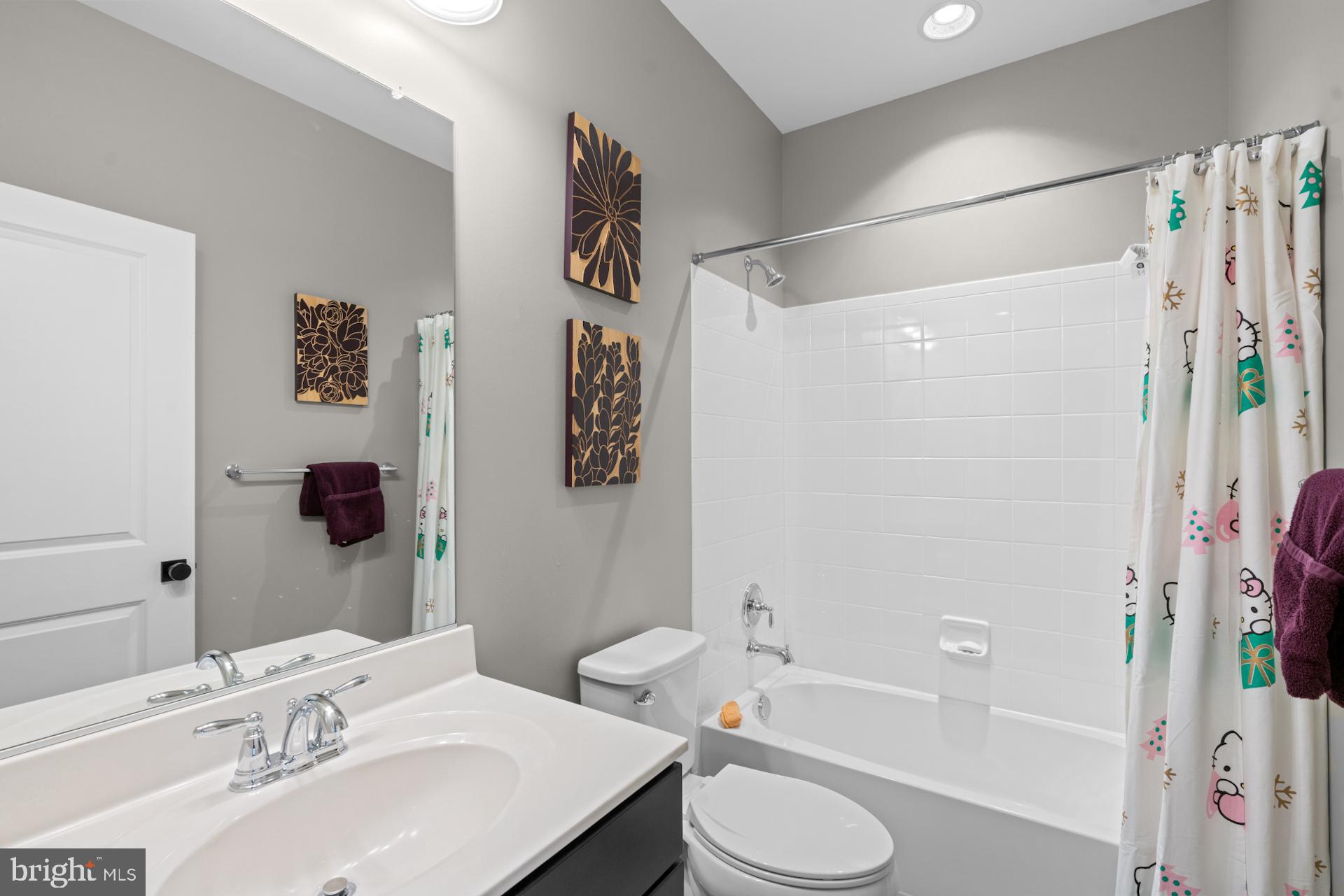 HOLLY RIDGE AT LAWNVALE - Residential