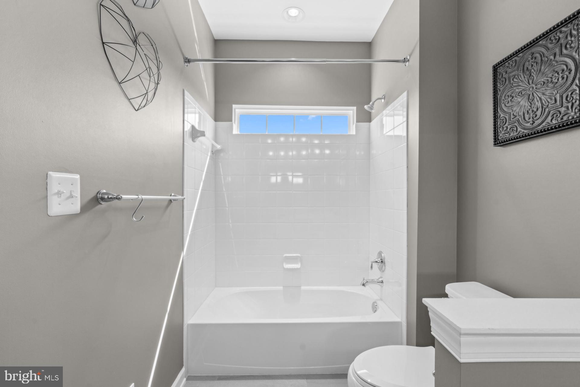 HOLLY RIDGE AT LAWNVALE - Residential