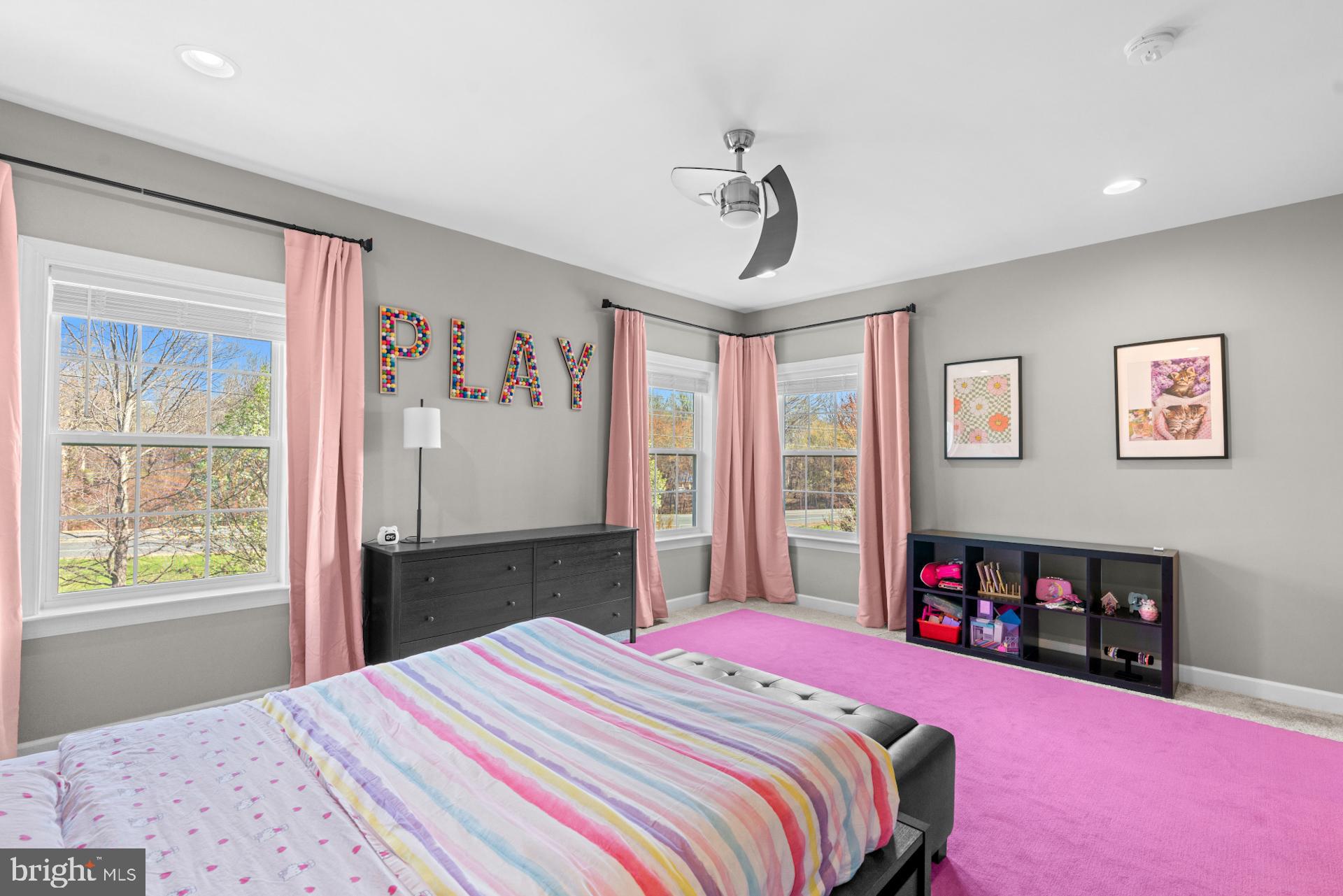 HOLLY RIDGE AT LAWNVALE - Residential