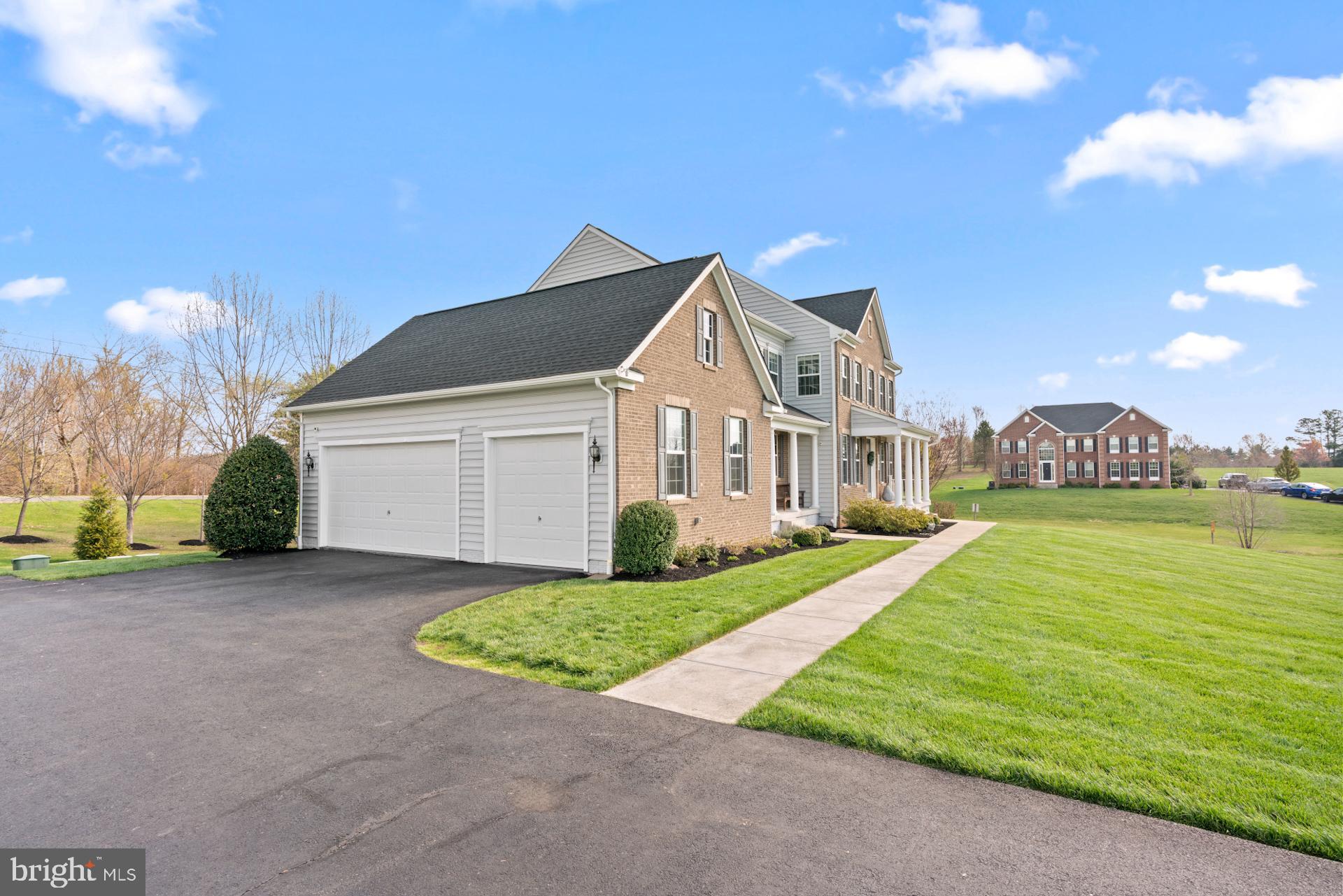 HOLLY RIDGE AT LAWNVALE - Residential