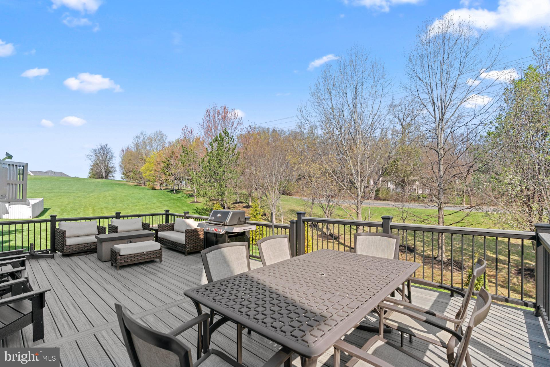 HOLLY RIDGE AT LAWNVALE - Residential