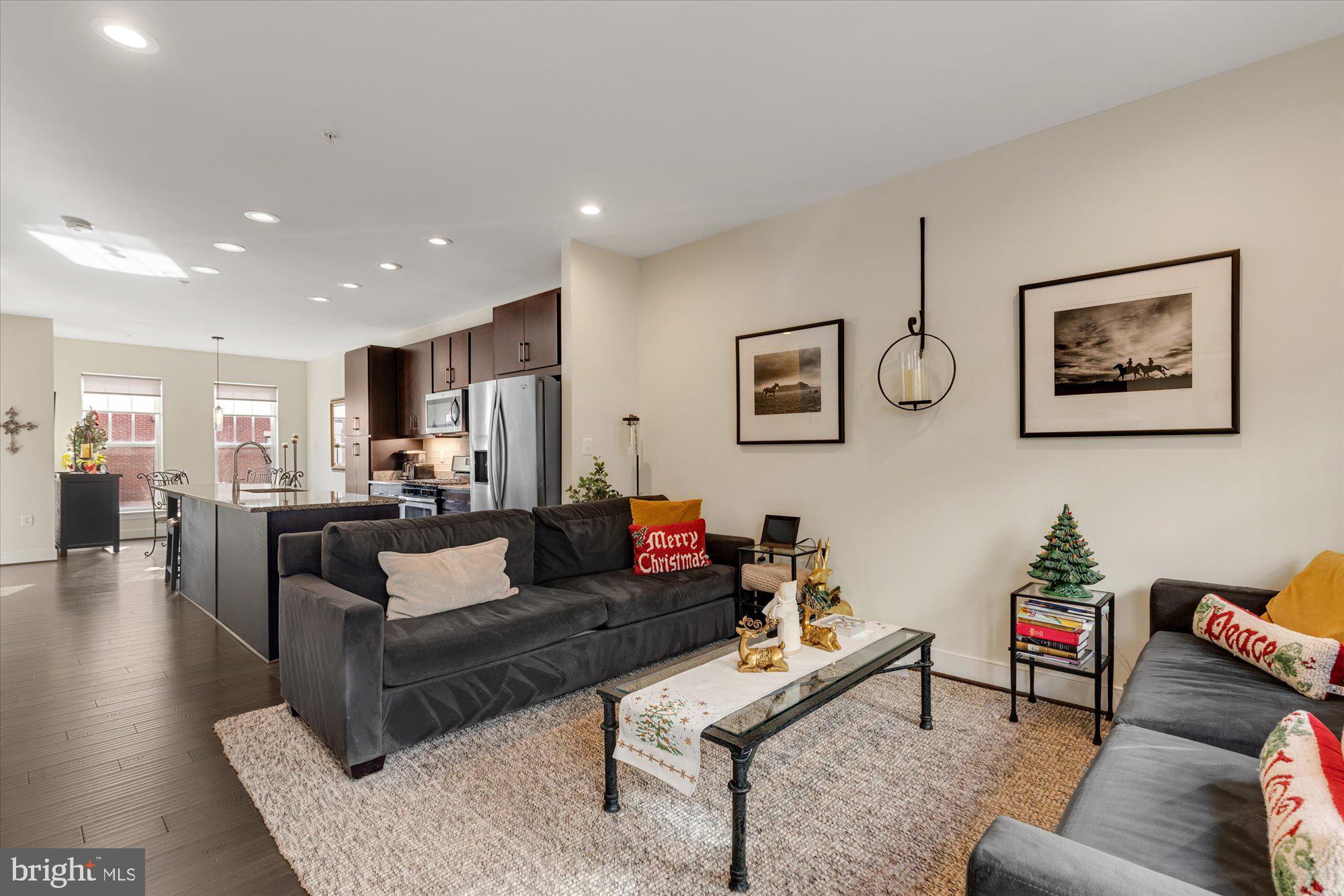 CRESCENT PLACE - Residential