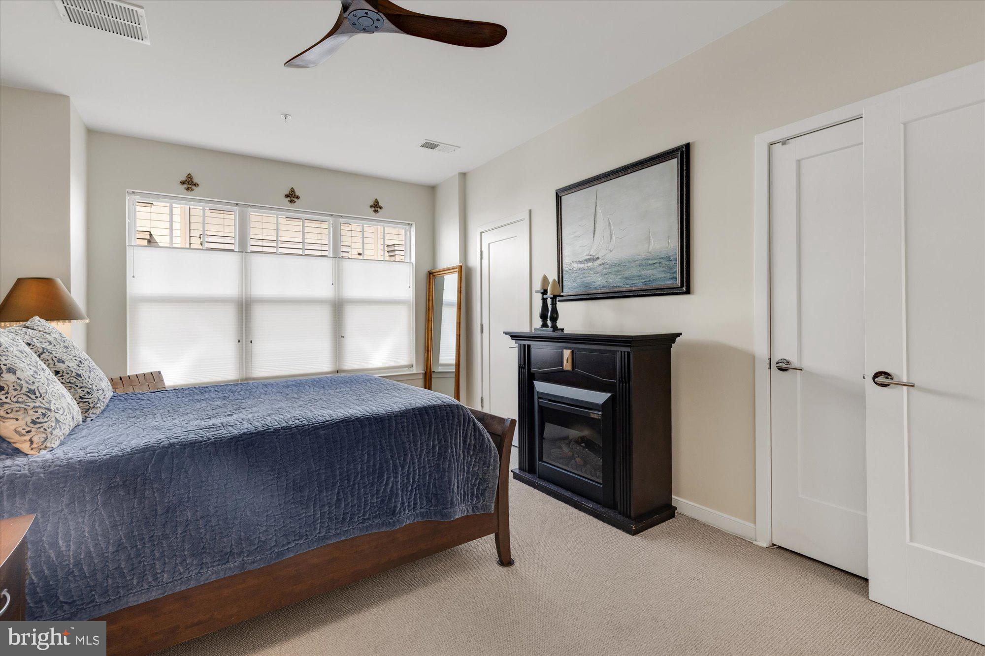 CRESCENT PLACE - Residential