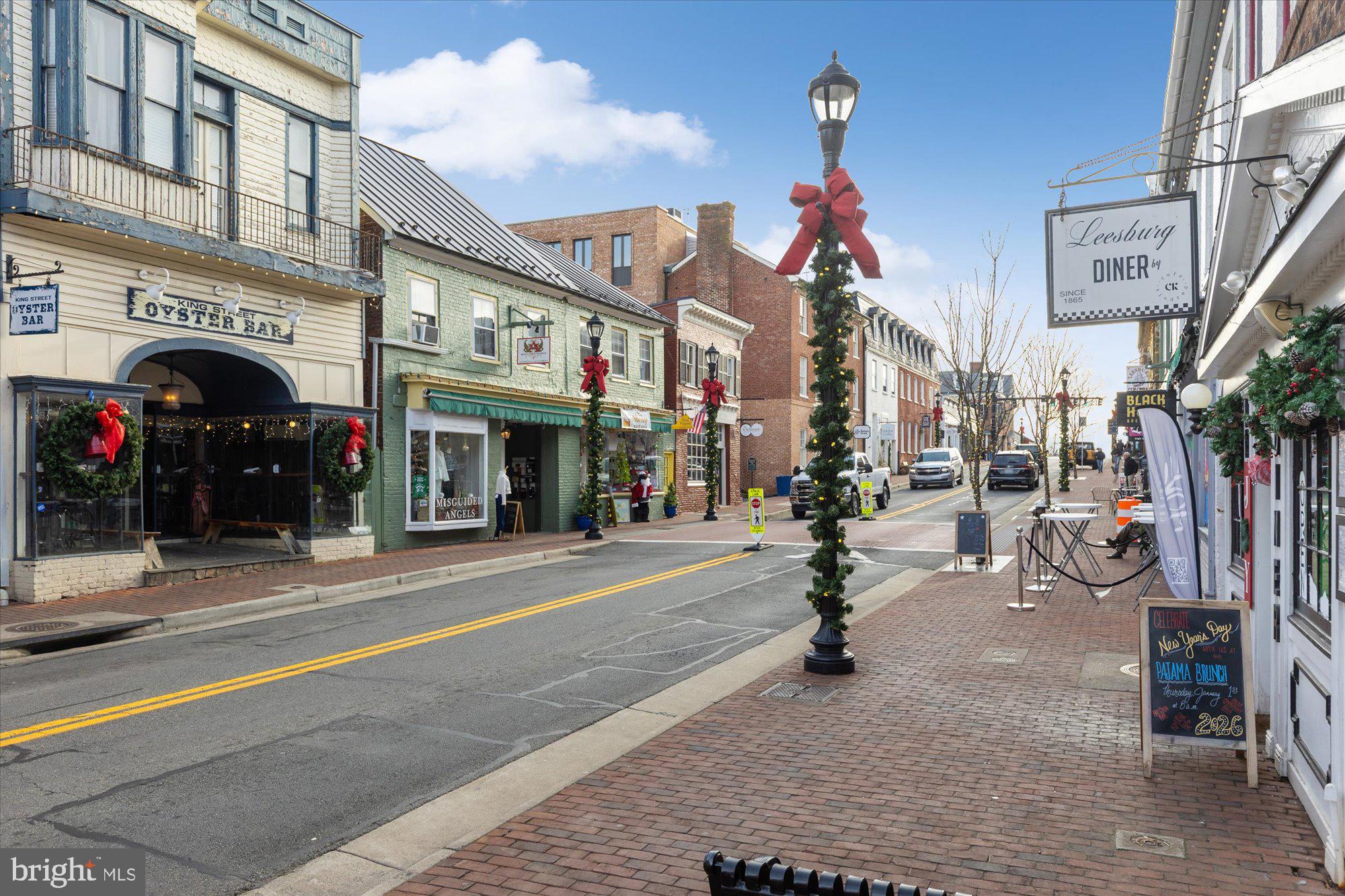 CRESCENT PLACE - Residential