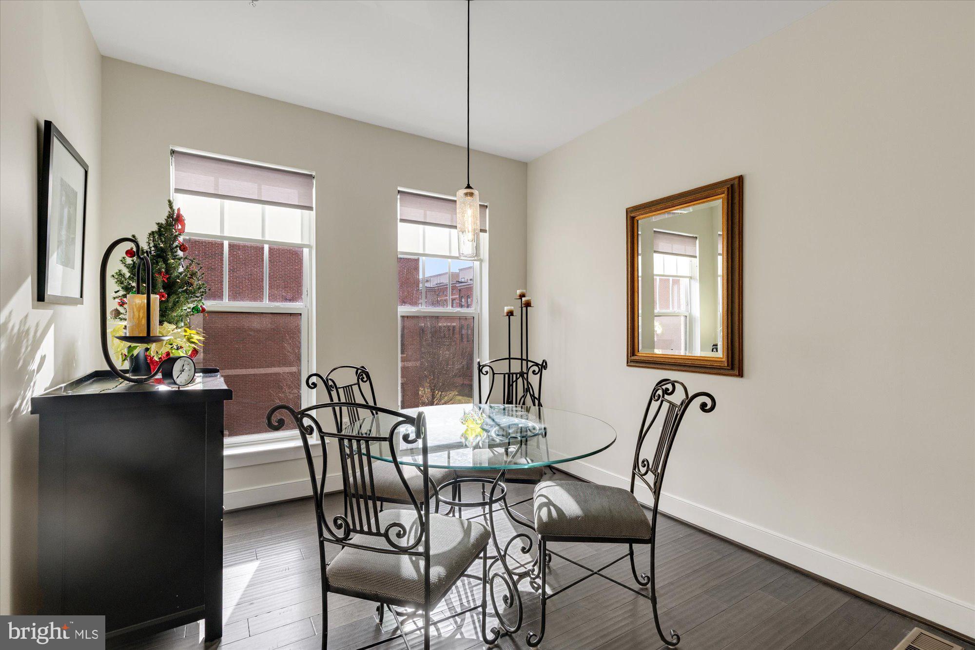 CRESCENT PLACE - Residential