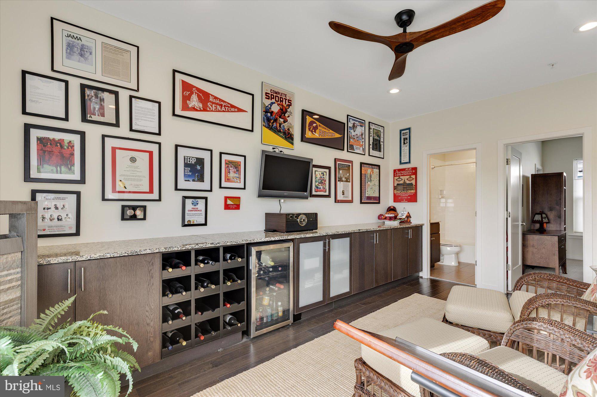 CRESCENT PLACE - Residential