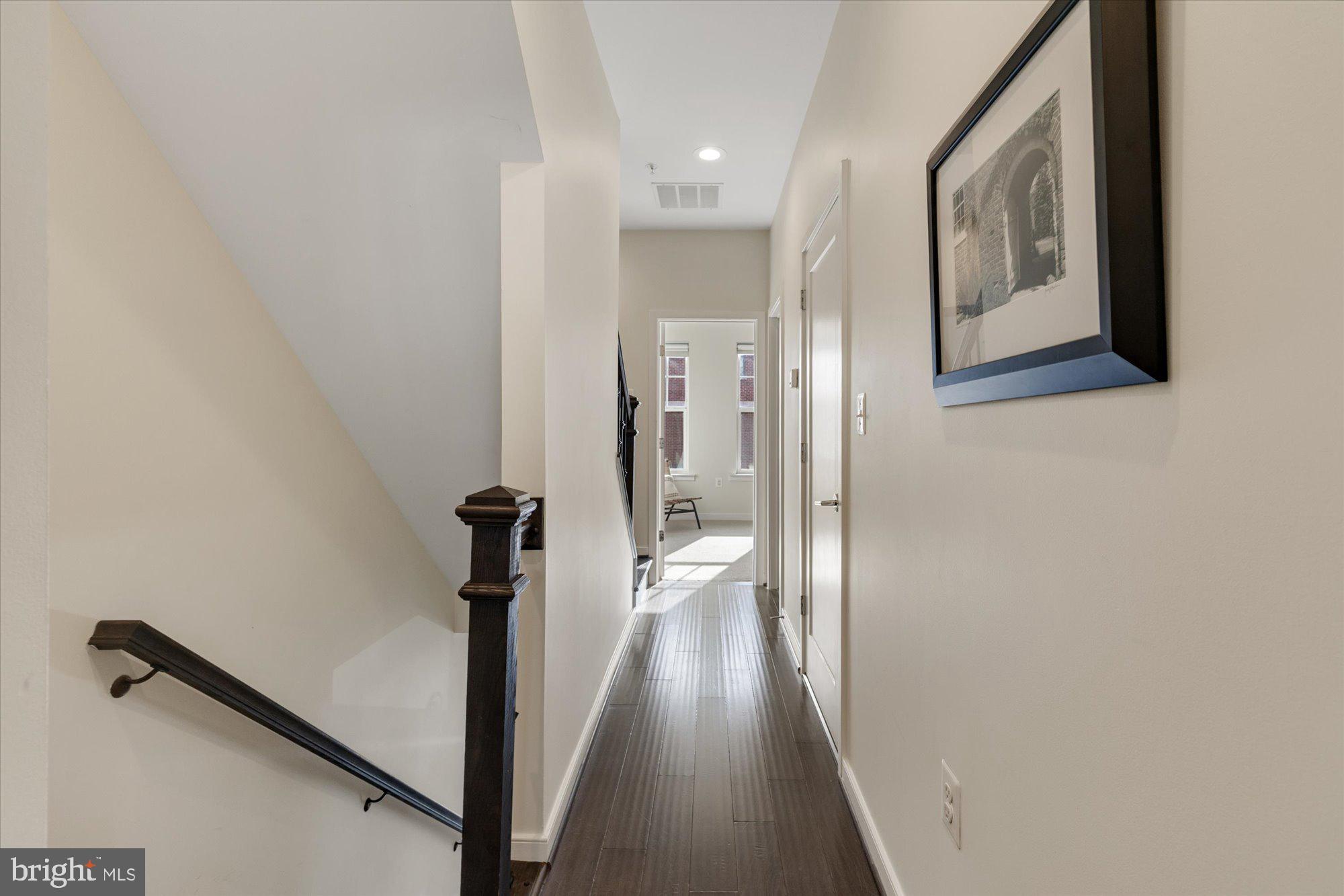 CRESCENT PLACE - Residential