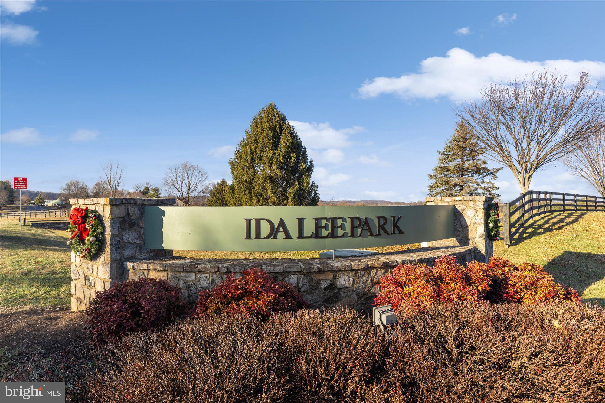 CRESCENT PLACE - Residential