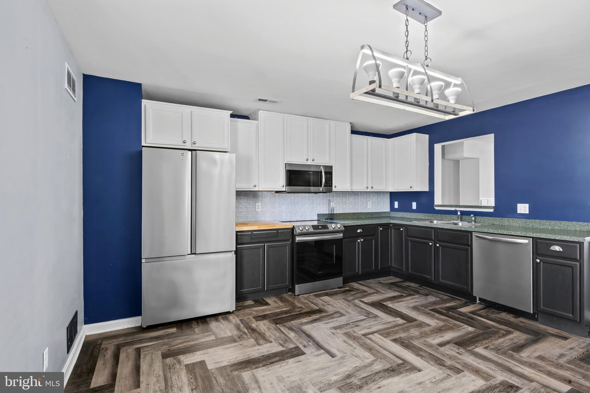 BURTONS CROSSING - Residential