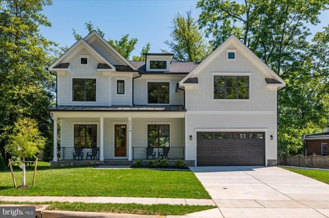 Photo of 5516 SONOMA RD, BETHESDA, MD 20817 (MLS # MDMC2093800) Photo of 5516 SONOMA RD, BETHESDA, MD 20817 (MLS # MDMC2093800)