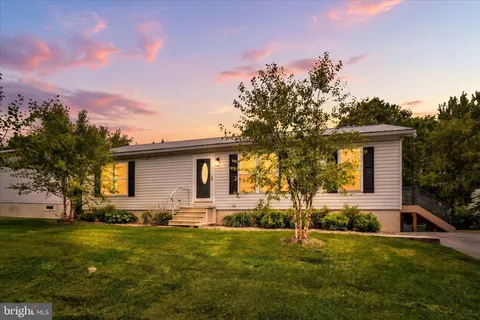 60 Hickory Drive, Manchester, PA 17345 - #: PAYK2103302