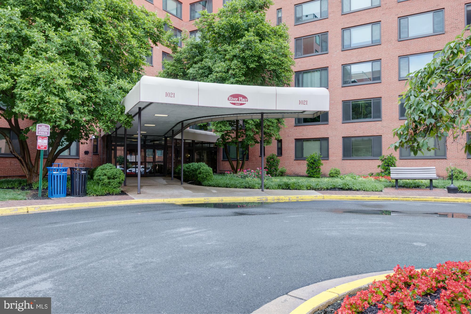 1021 ARLINGTON BOULEVARD 647