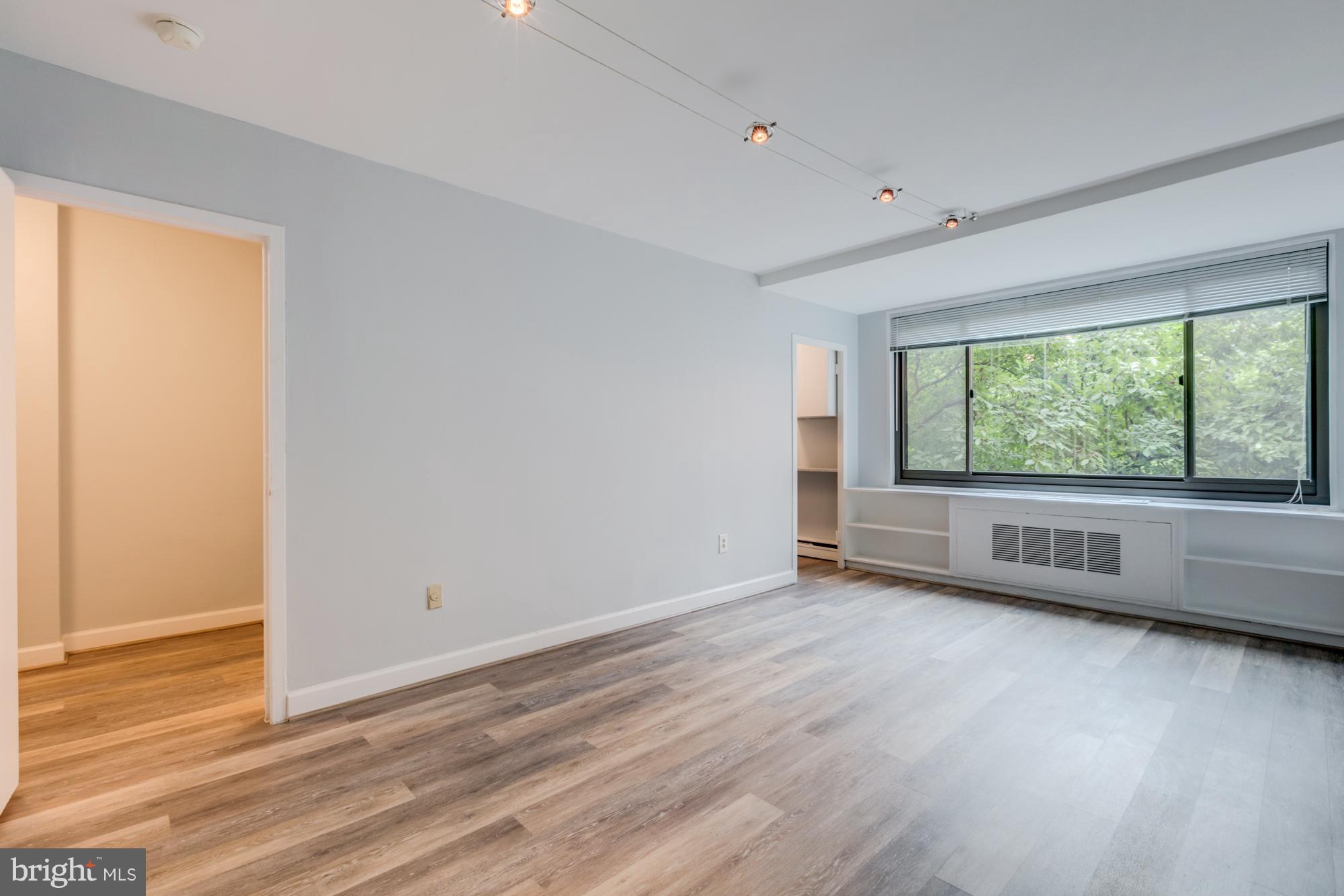 RIVER PLACE - Residential