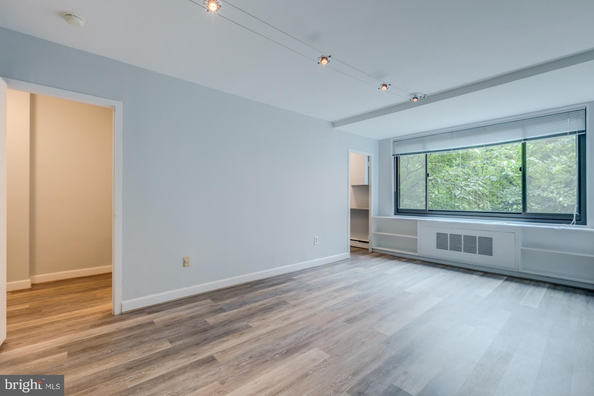 RIVER PLACE - Residential