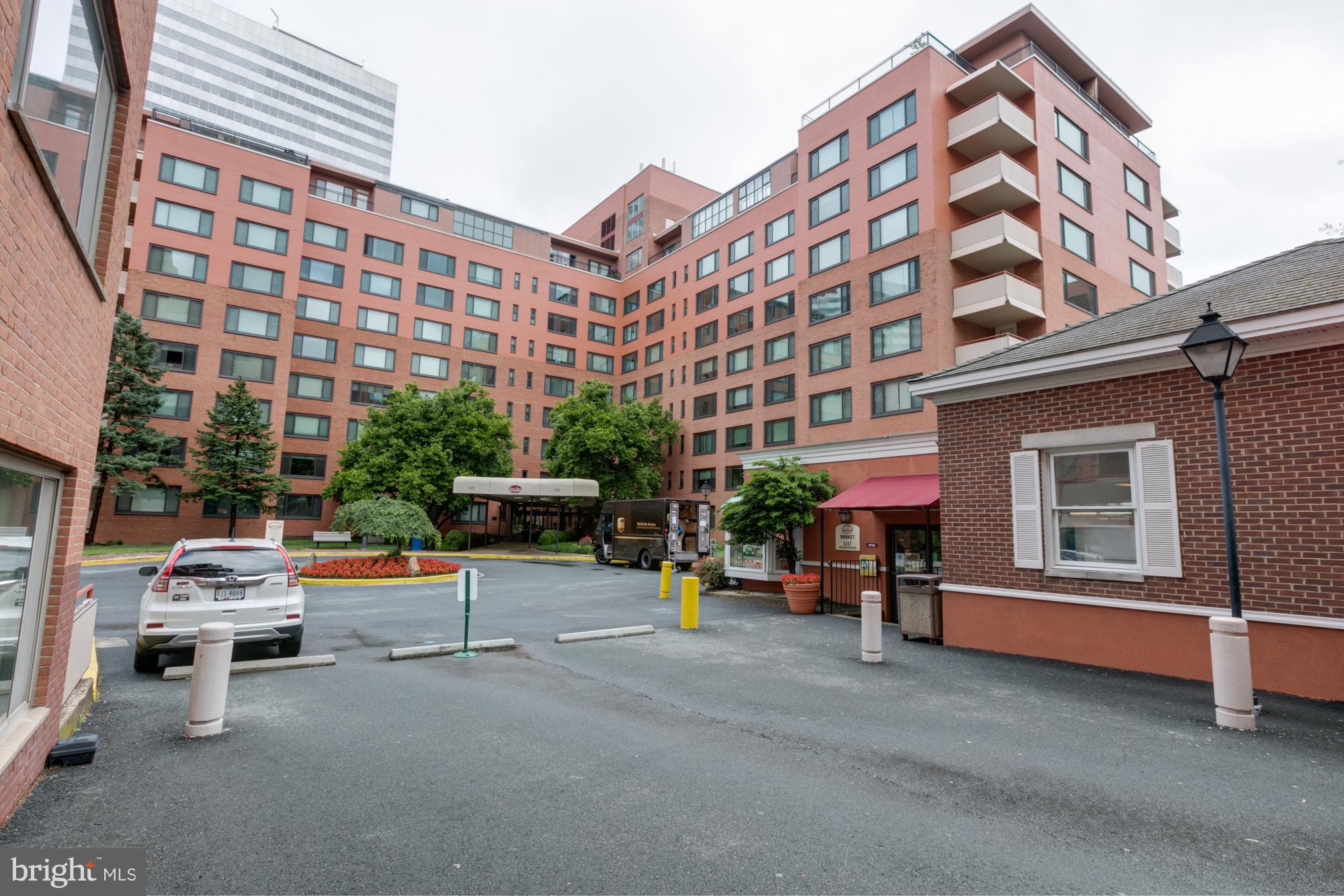 1021 ARLINGTON BOULEVARD 647