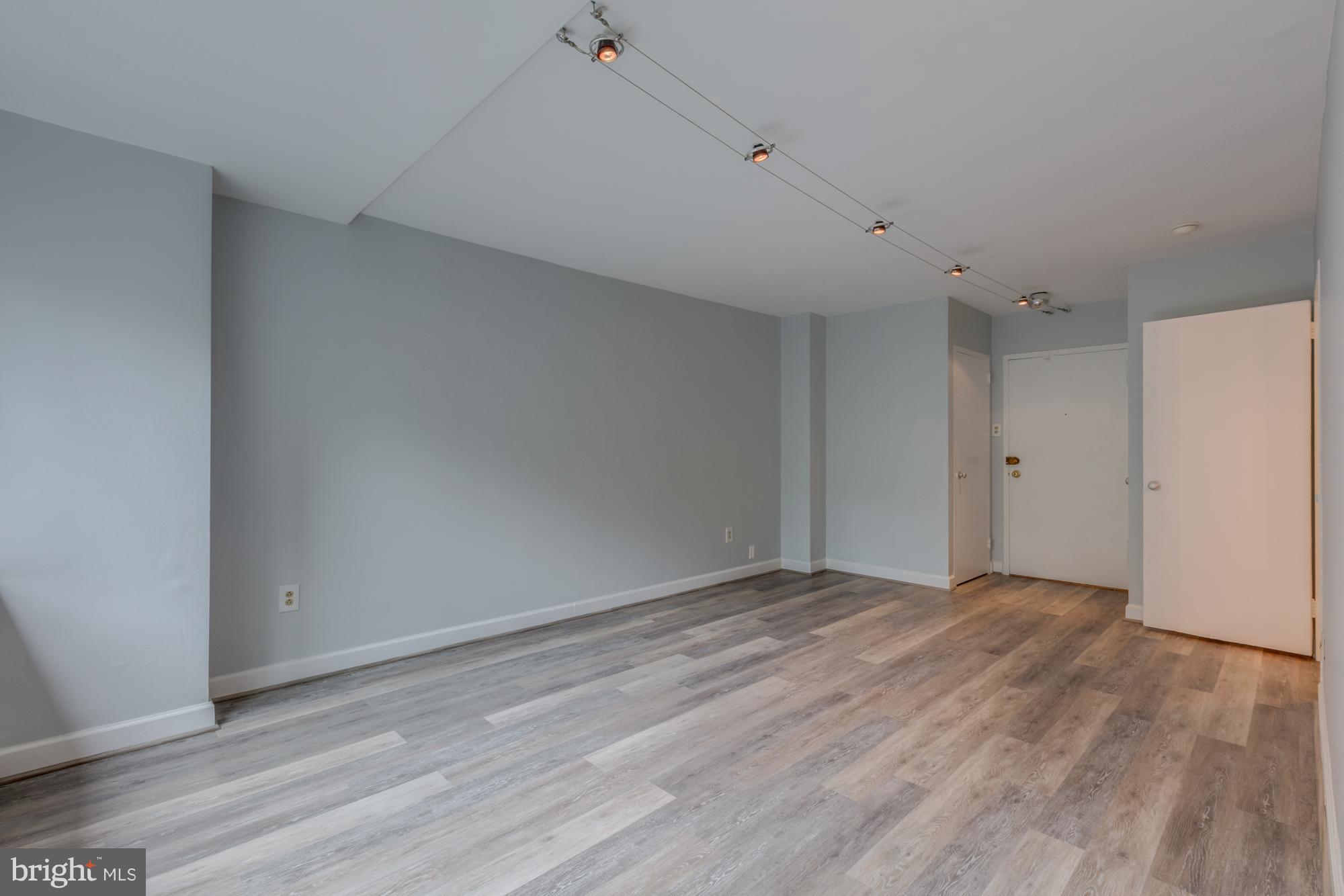 RIVER PLACE - Residential