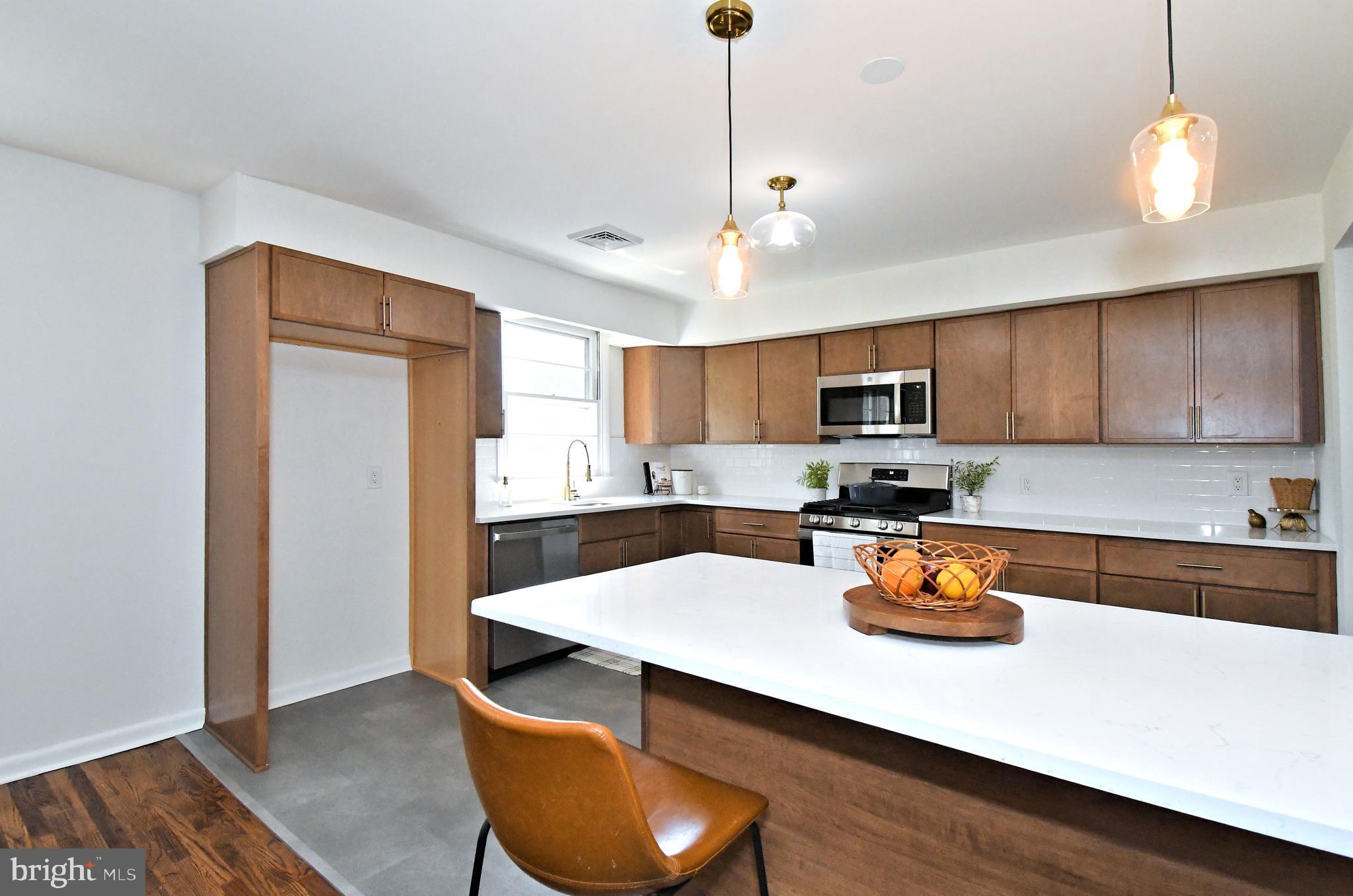 CAMELOT ESTS - Residential