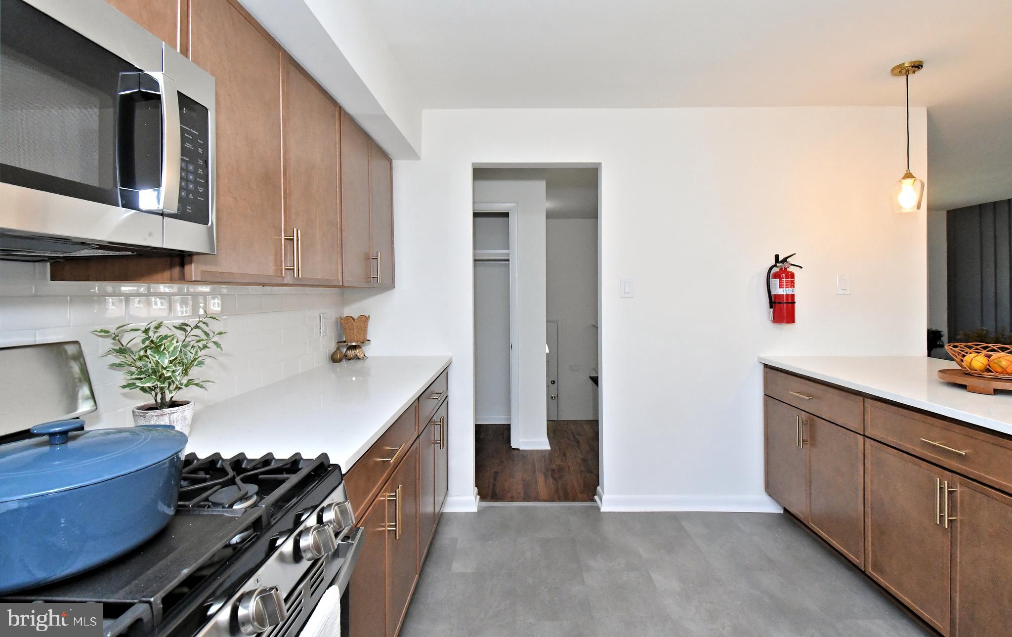 CAMELOT ESTS - Residential