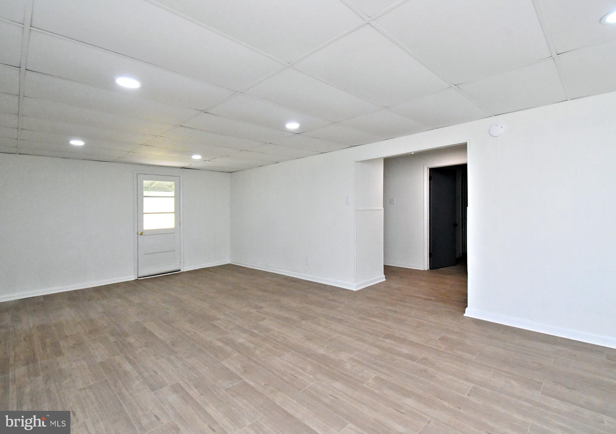 CAMELOT ESTS - Residential