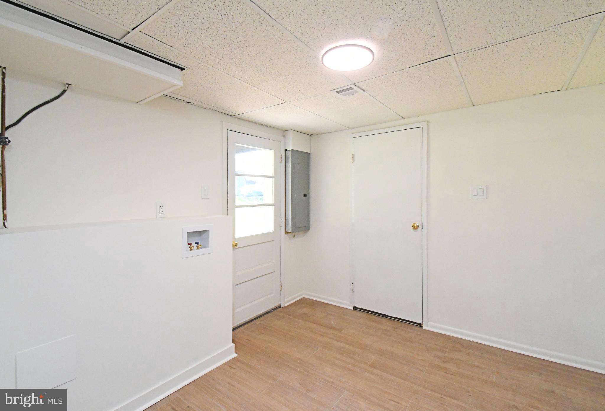 CAMELOT ESTS - Residential