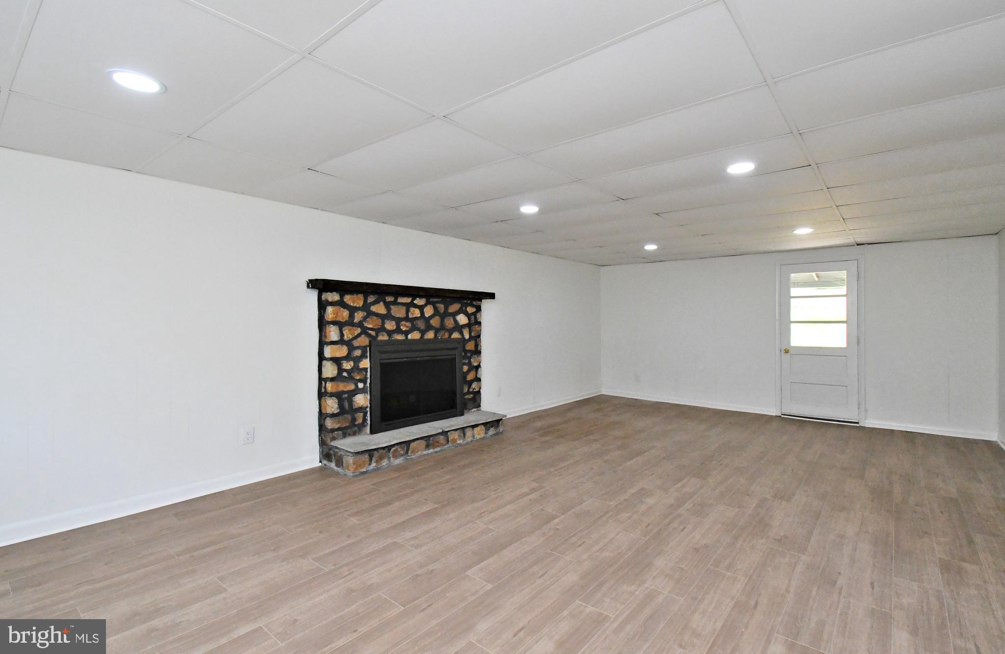 CAMELOT ESTS - Residential