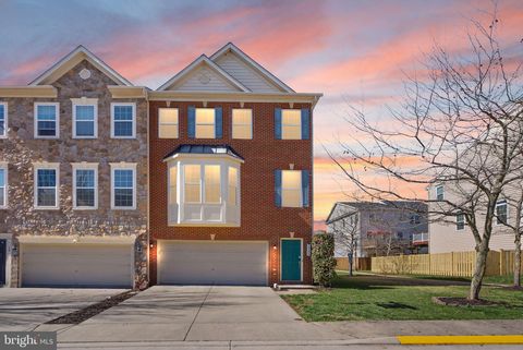 Photo of 10226 Fountain Circle, MANASSAS, VA 20110 (MLS # VAMN2010348)
