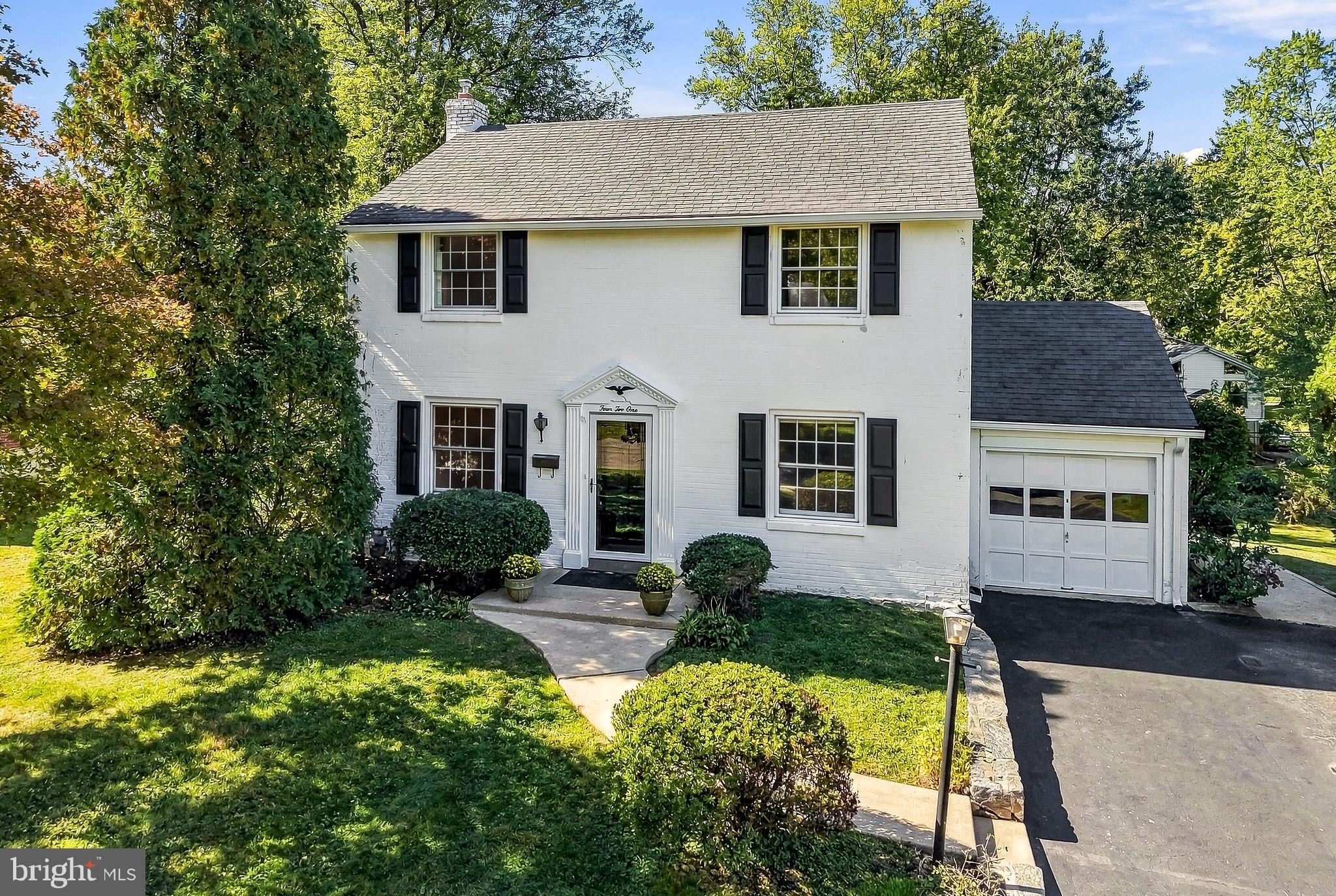 421 BRIARWOOD ROAD