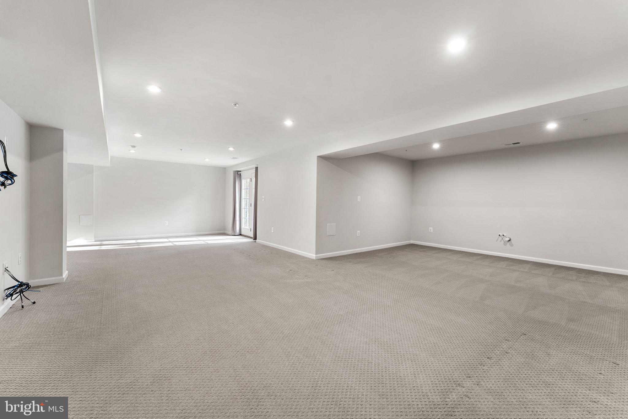 OAK CREEK CLUB - Residential