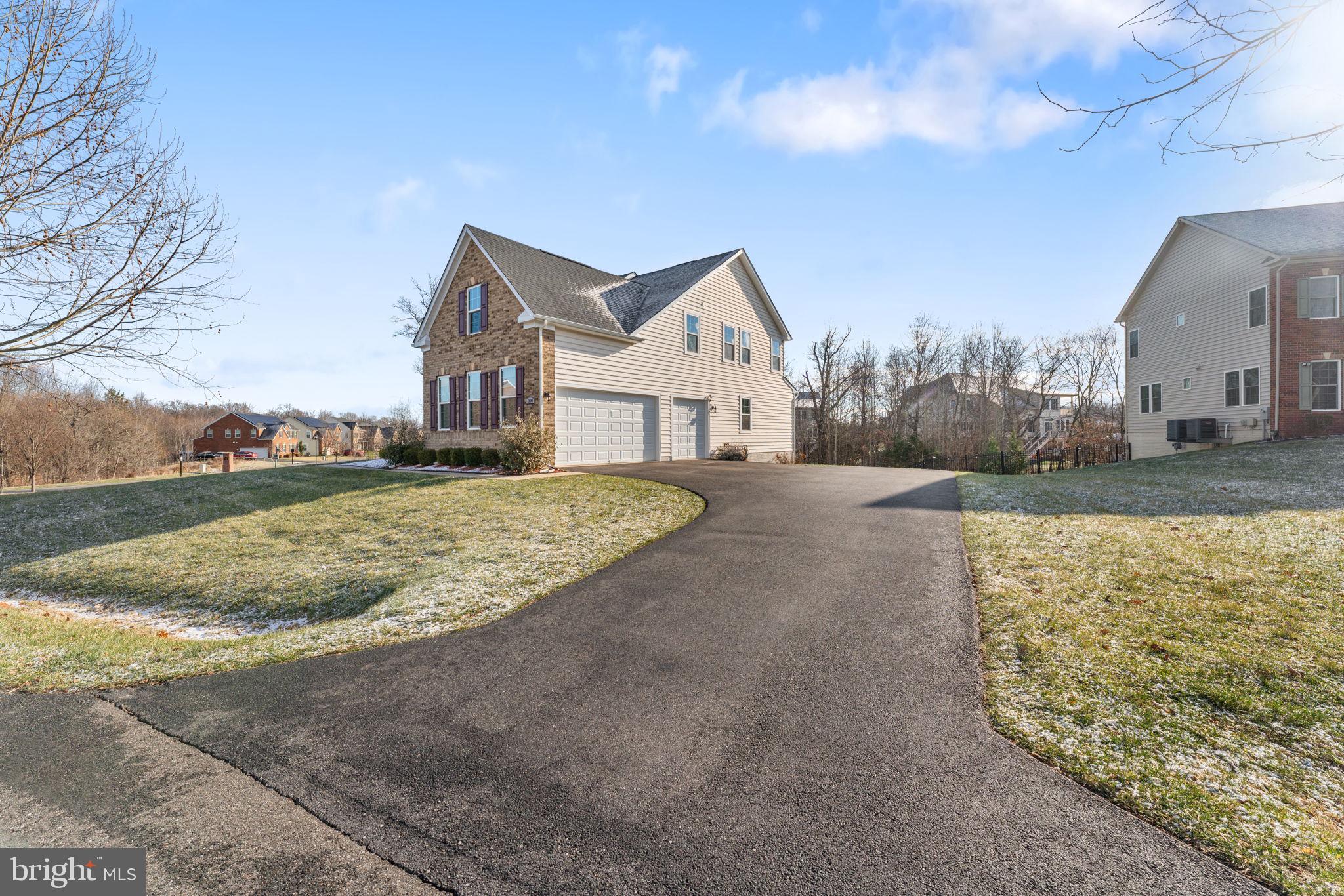 OAK CREEK CLUB - Residential