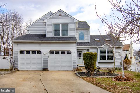 Homes For Sale - 6 Ash Court<br/> BLACKWOOD, NJ 08081