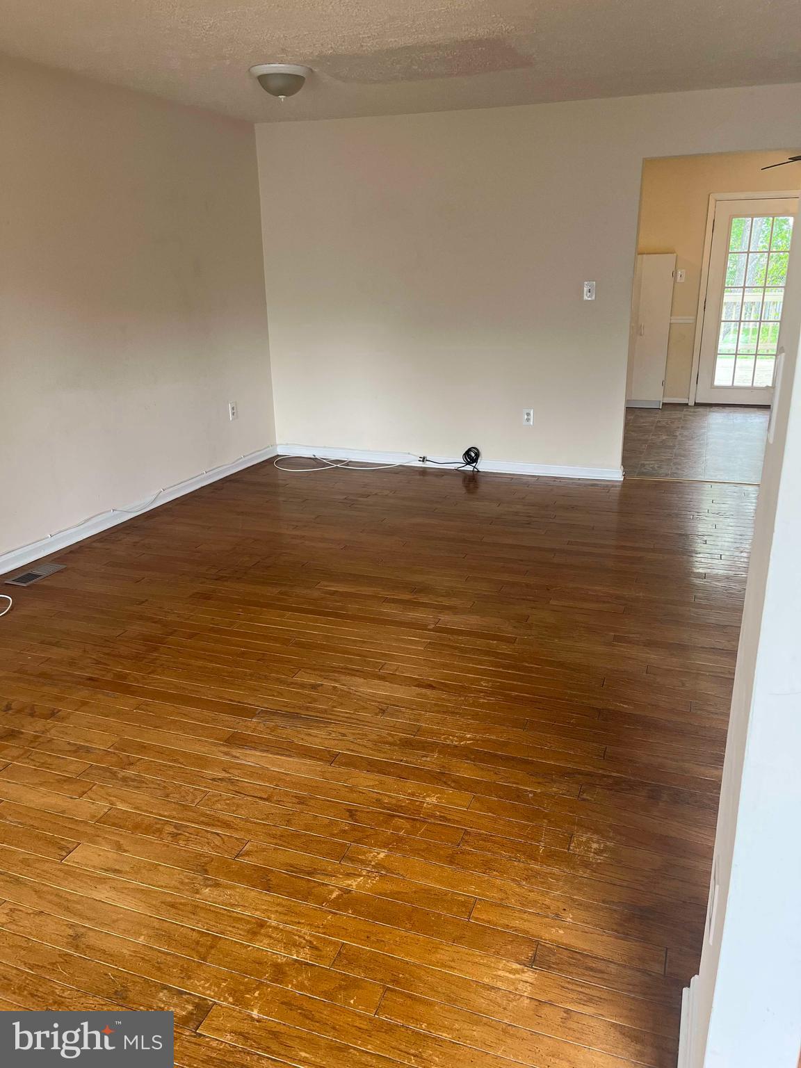 CABIN CREEKWOOD - Residential Lease