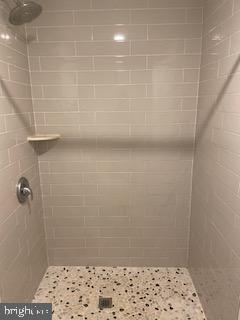 EDMONDSON VIILLAGE - Residential Lease