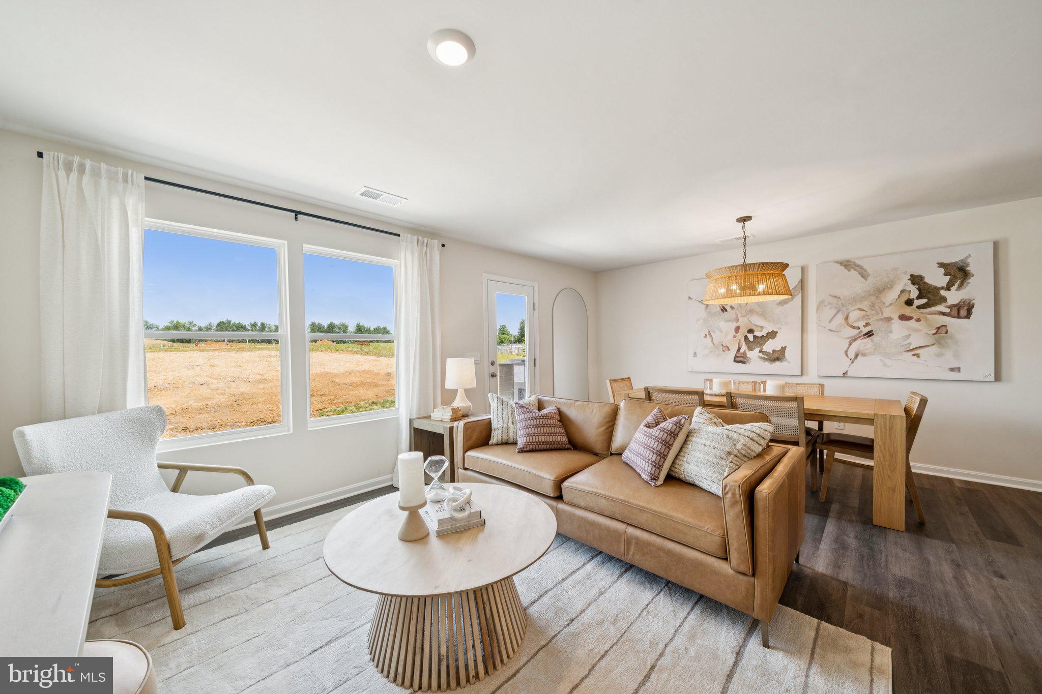 SUMMIT TOWNS - Residential