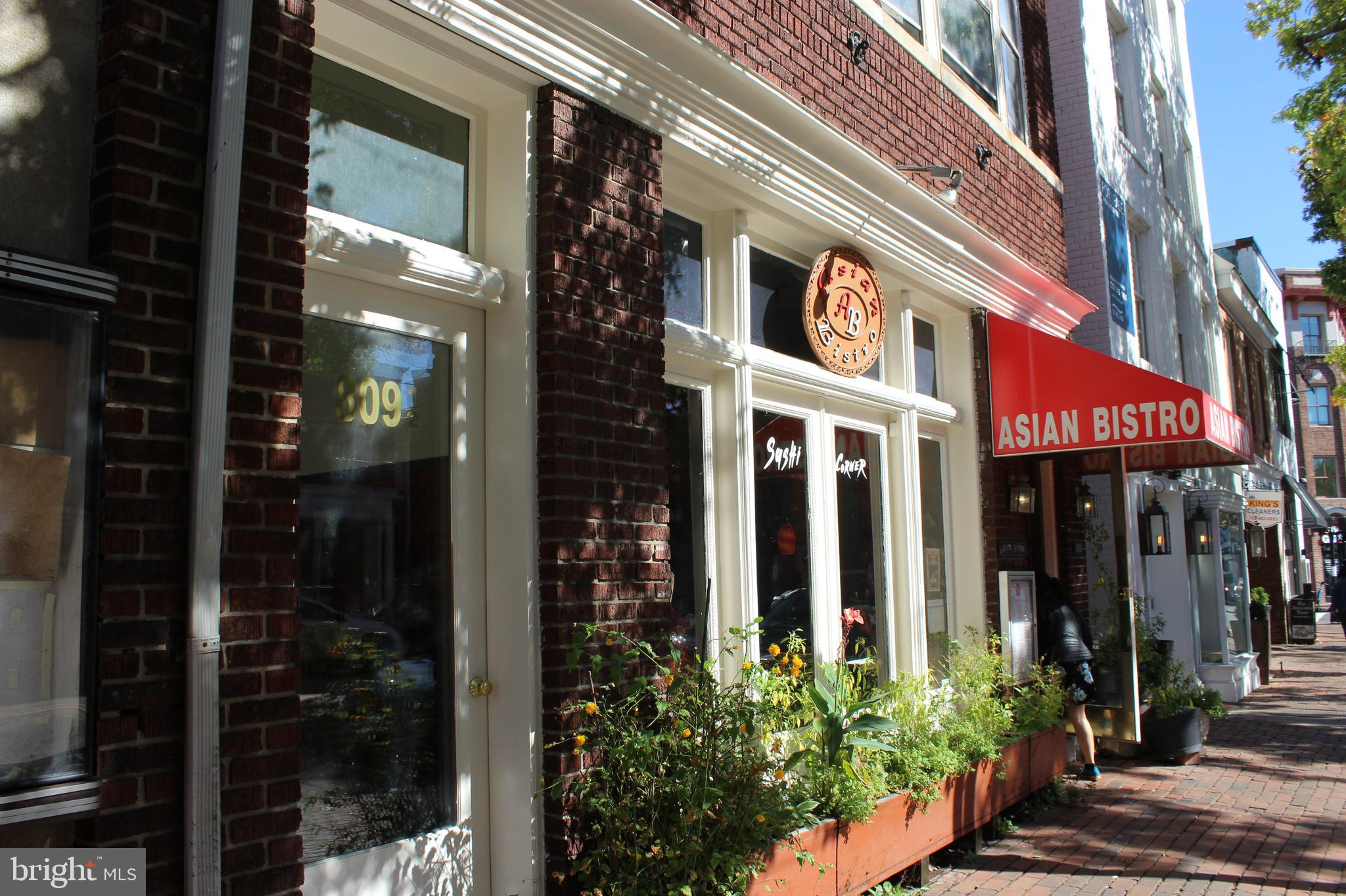 809 1/2 KING STREET 3