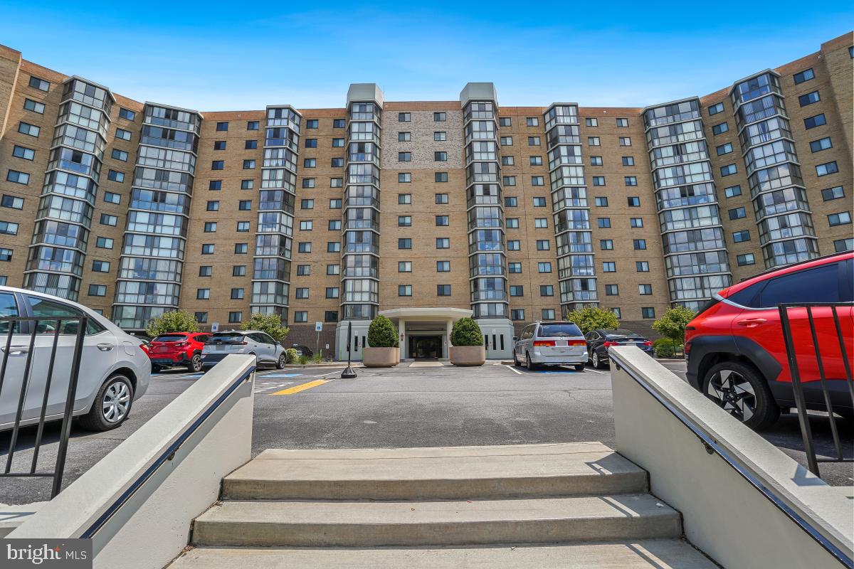 FAIRWAYS SOUTH - Residential
