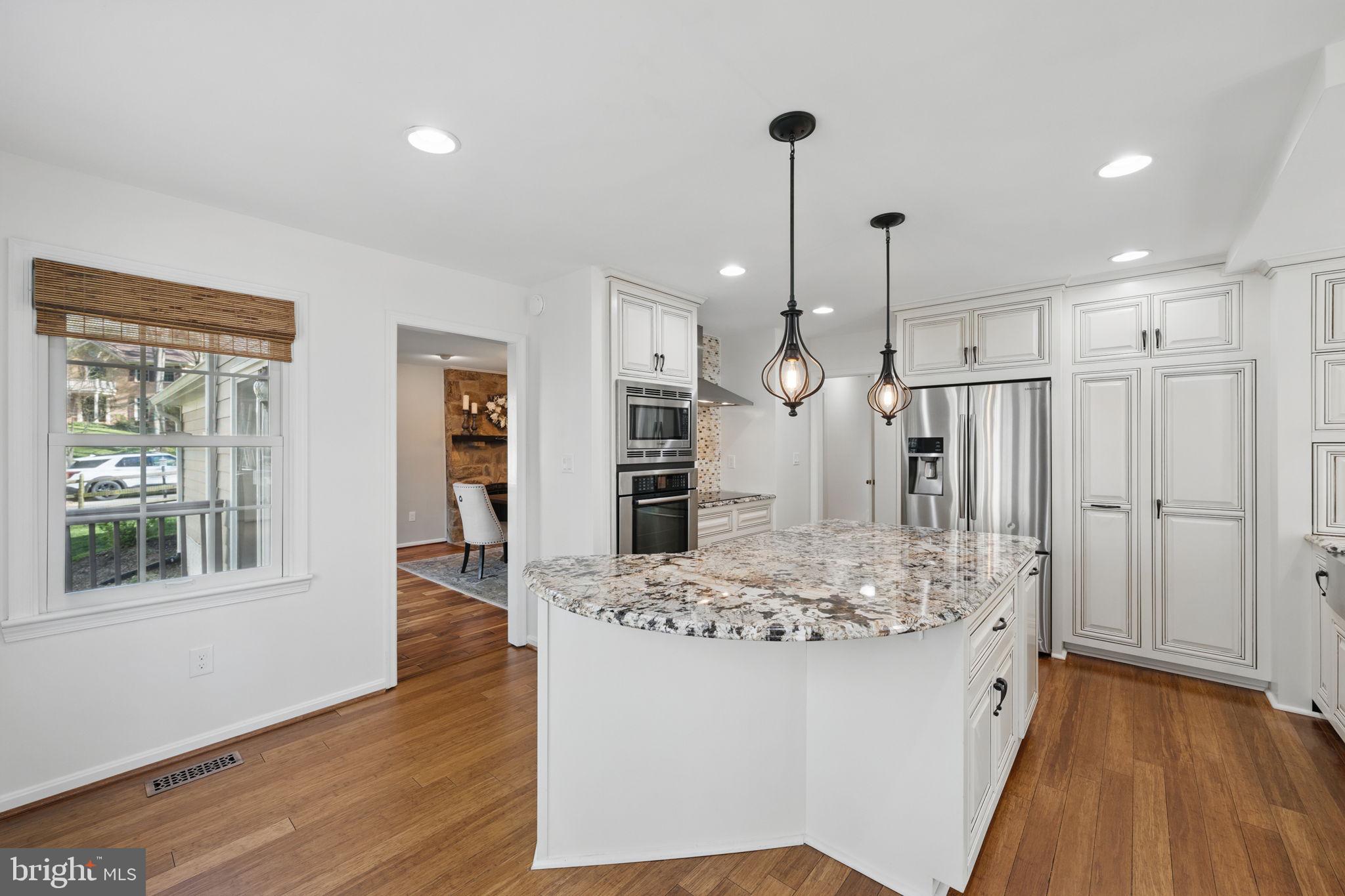 5900 INNISVALE DRIVE