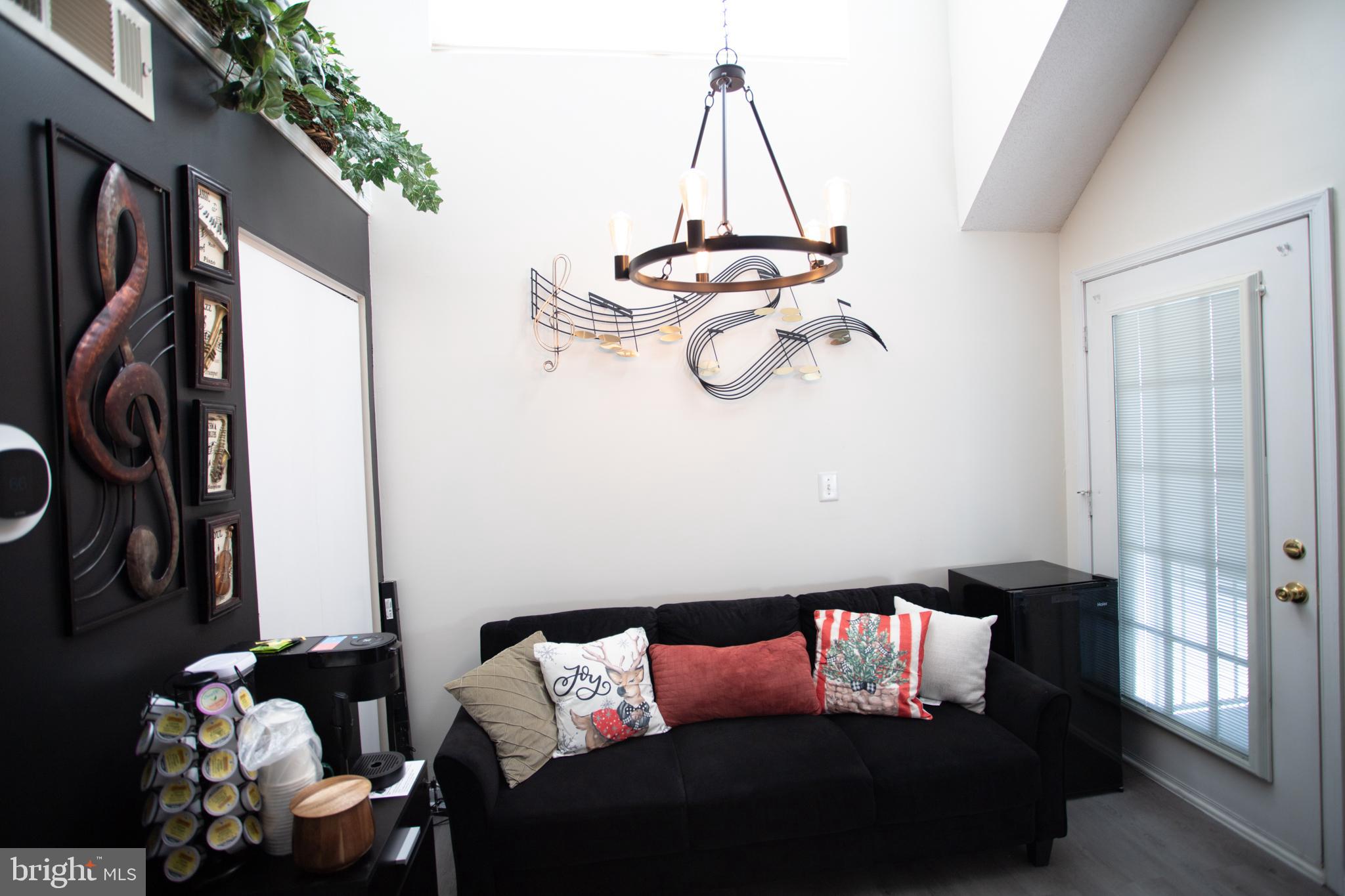 VISTAS 2 AT LAUREL - Residential