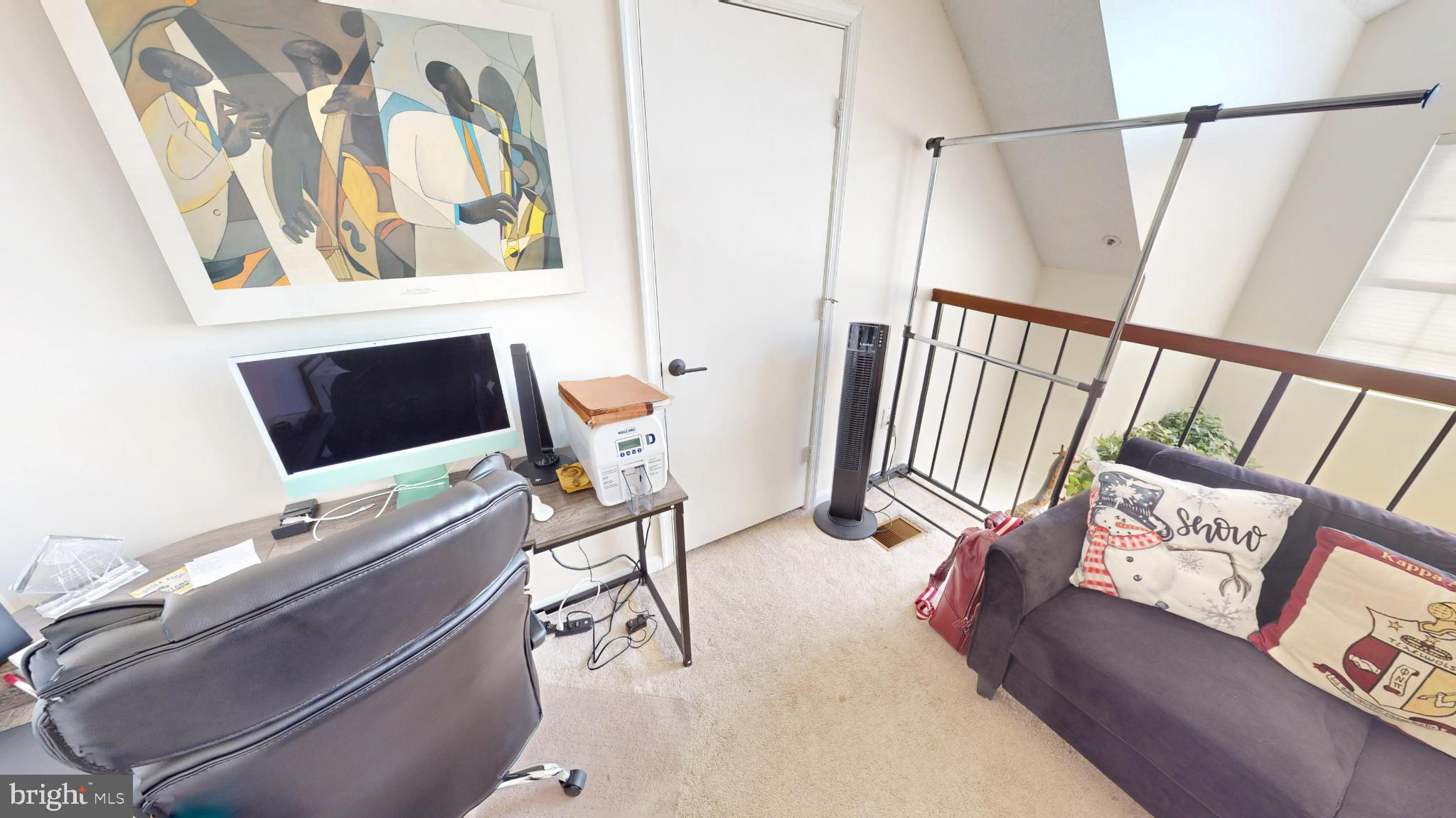 VISTAS 2 AT LAUREL - Residential