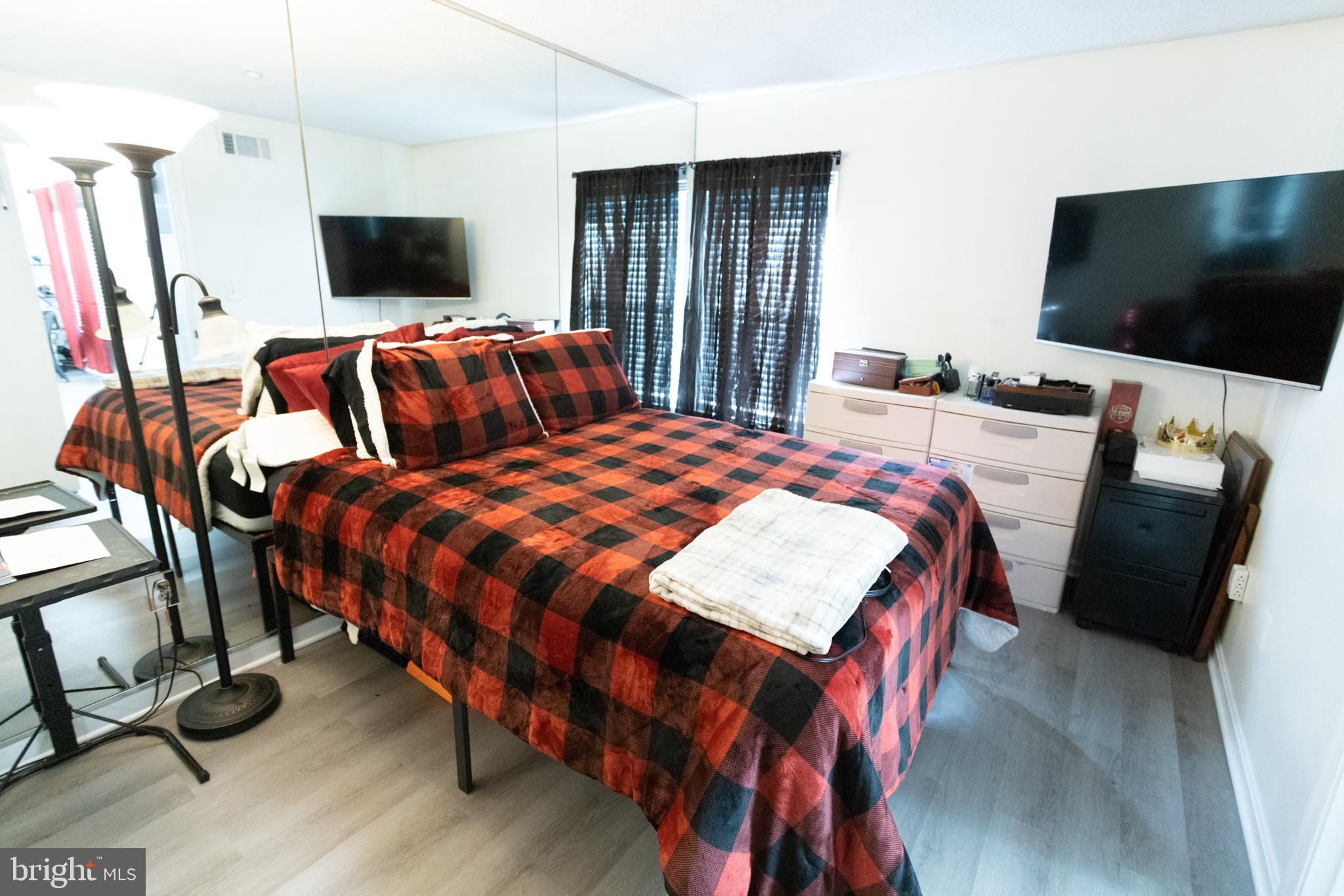 VISTAS 2 AT LAUREL - Residential