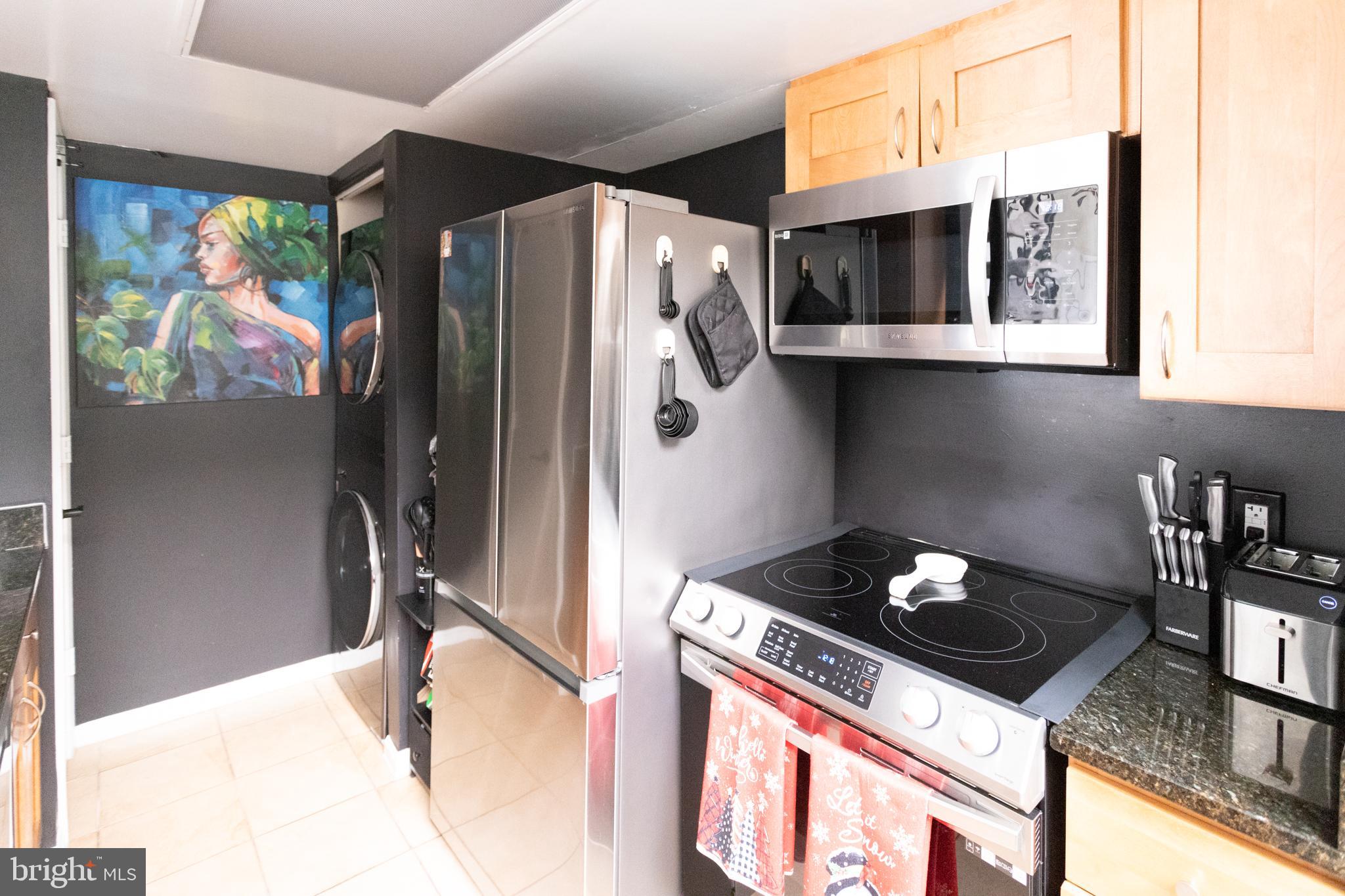 VISTAS 2 AT LAUREL - Residential