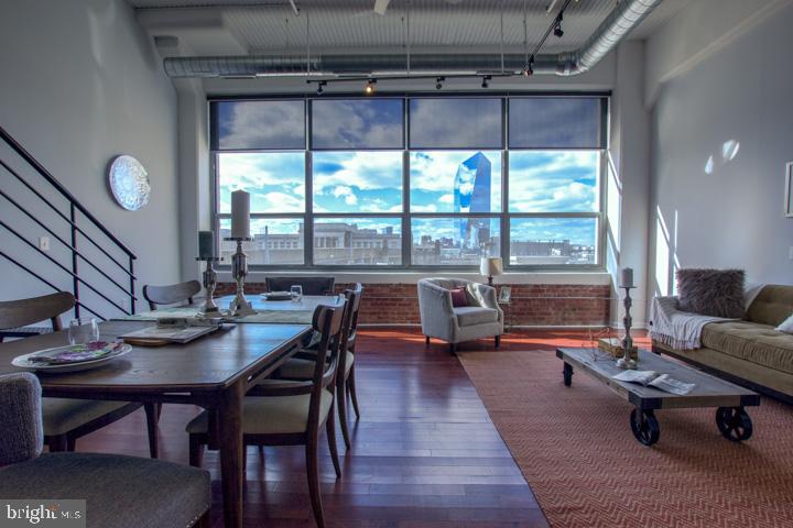 LOGAN SQUARE - Residential Lease