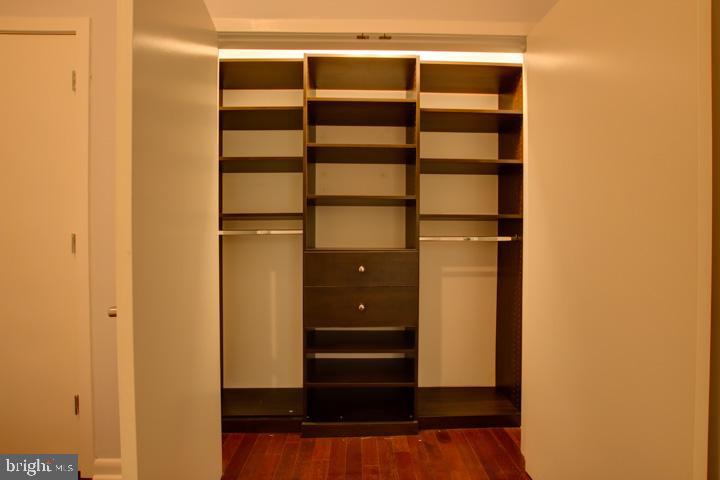 LOGAN SQUARE - Residential Lease