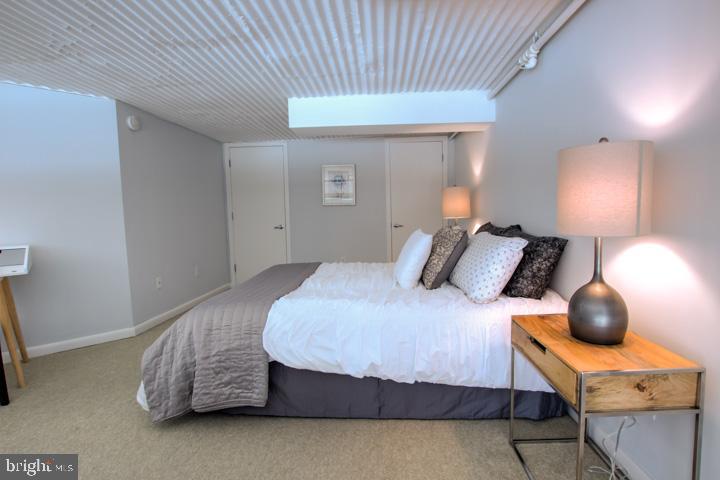 LOGAN SQUARE - Residential Lease