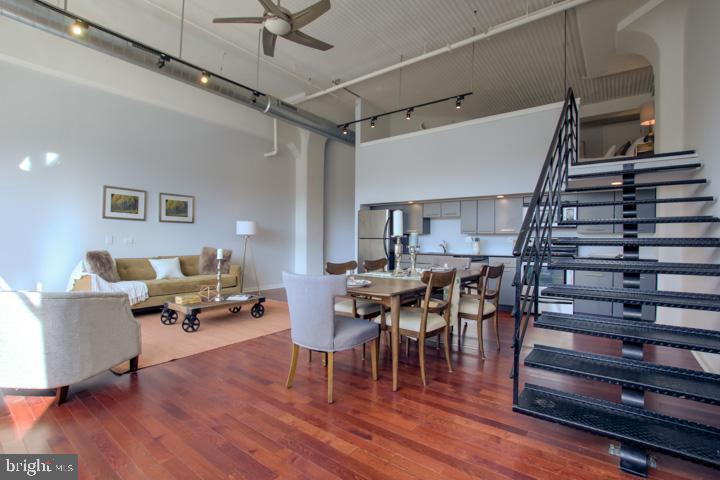 LOGAN SQUARE - Residential Lease