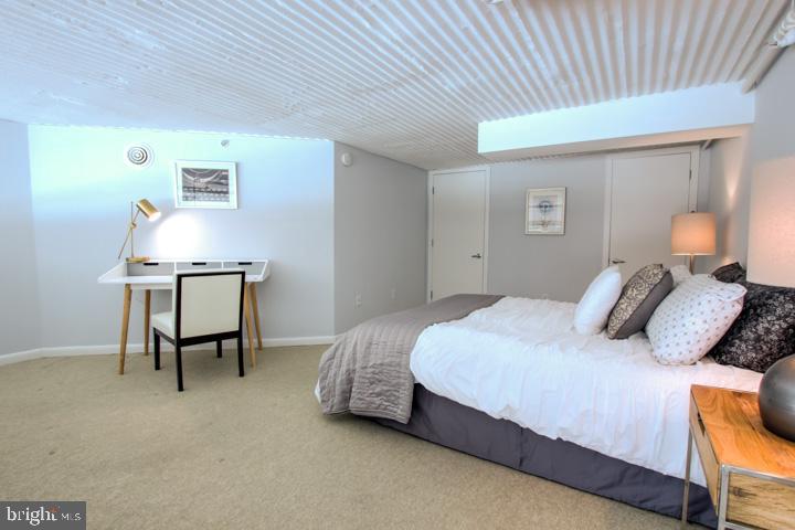 LOGAN SQUARE - Residential Lease