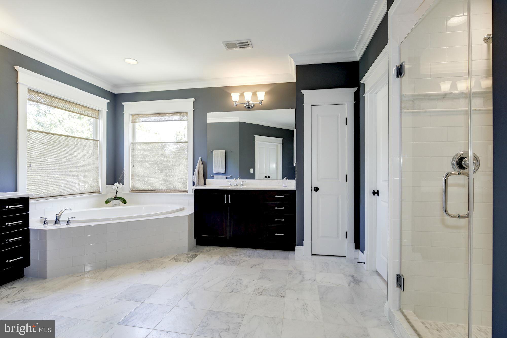 CLARENDON - Residential