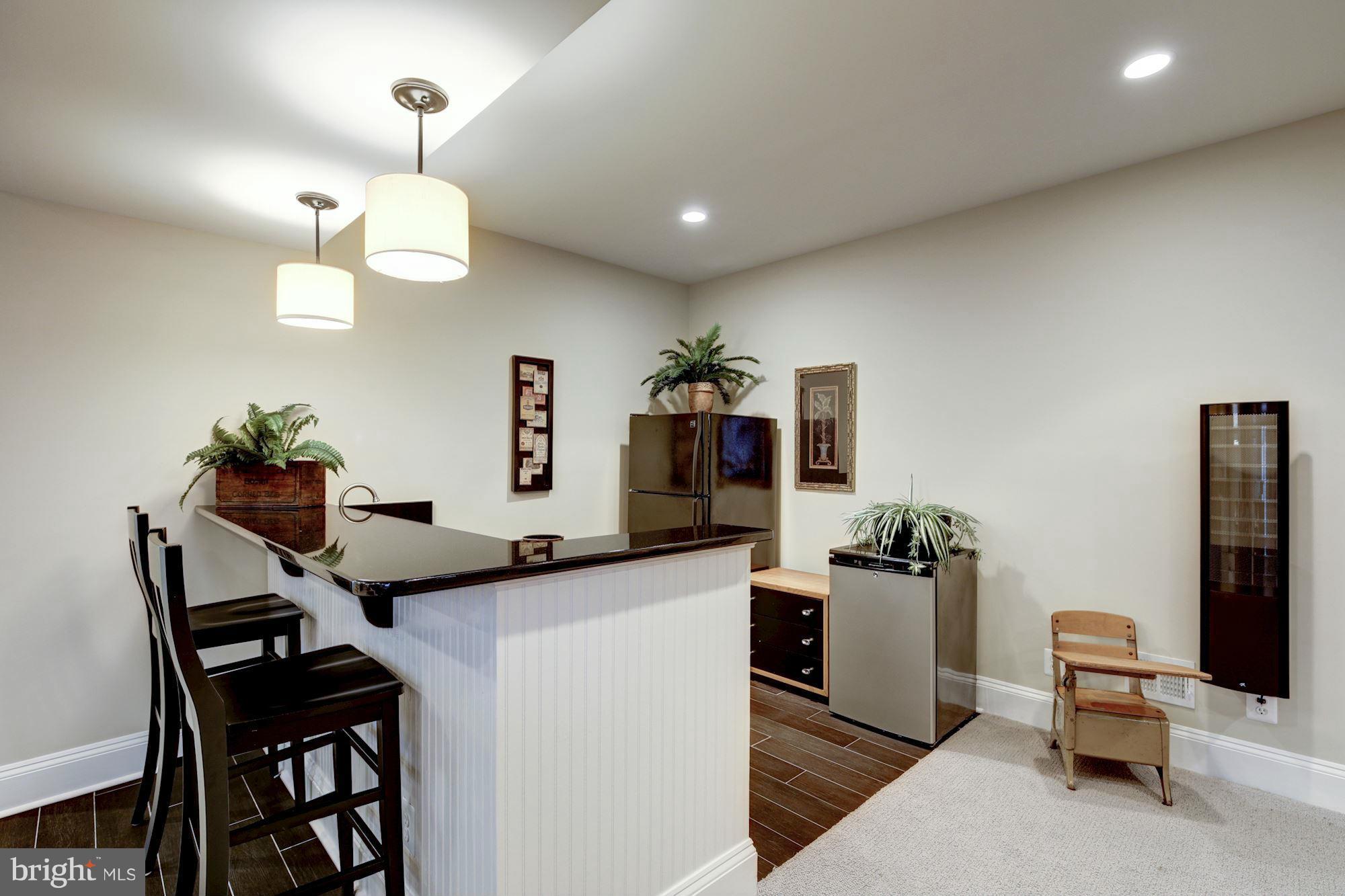 CLARENDON - Residential